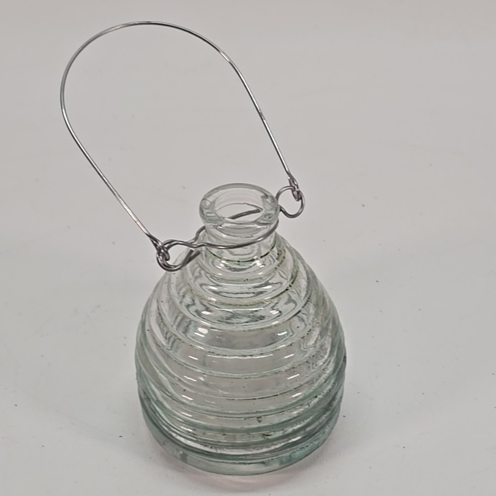 VTG Beehive Shaped Ribbed Glass Hanging Fly Wasp Bee Catcher Footed‎